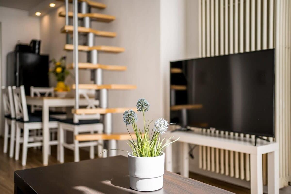 Industrial Loft In Berlin Mitte Lägenhet Exteriör bild